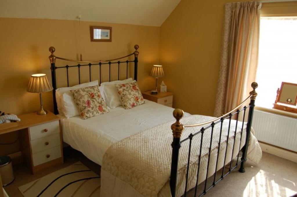 Compton House Bed & Breakfast แอชบอร์น ภายนอก รูปภาพ